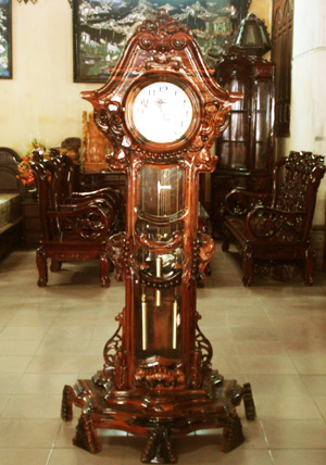 Đồng hồ quả lắc đứng bằng gỗ